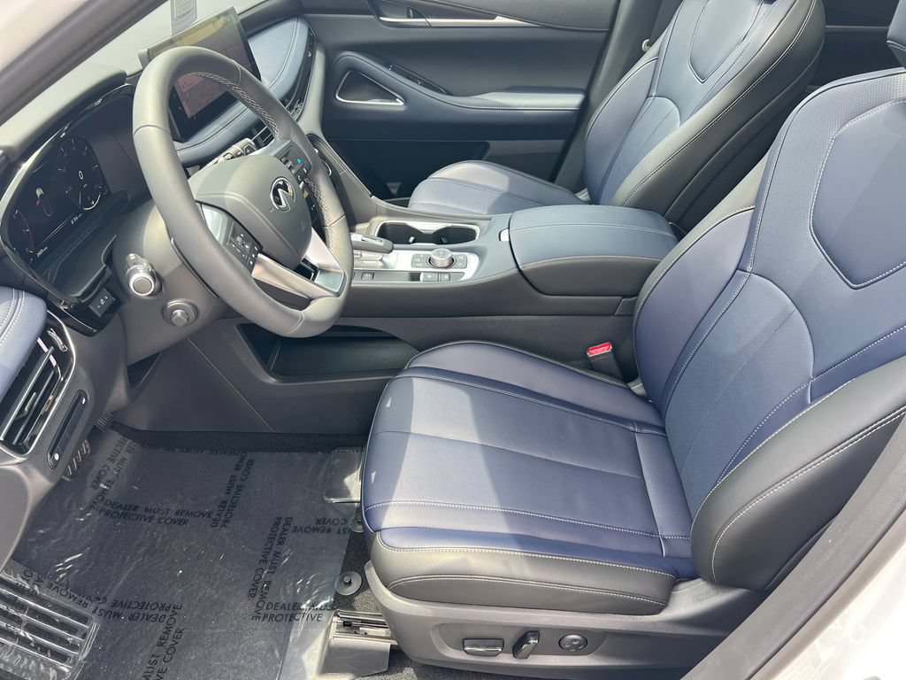 Certified 2026 INFINITI QX60 Sport w/ Dark Cargo Package AWD/4WD image 9