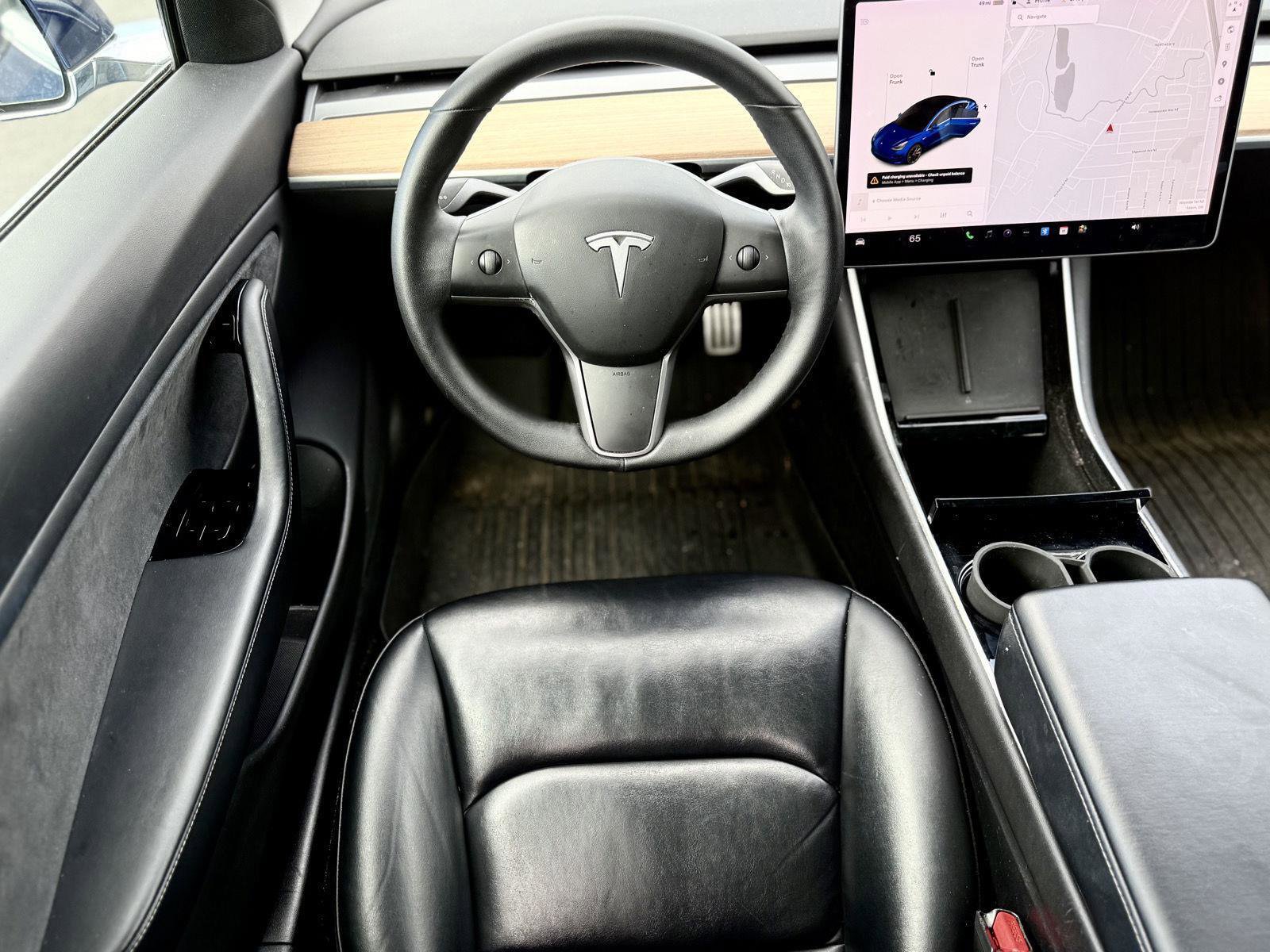 Used 2020 Tesla Model 3 Performance image 2