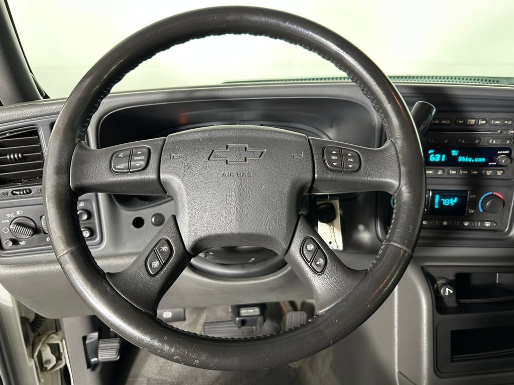 Used 2004 Chevrolet Avalanche 2500 w/ Preferred Equipment Group AWD/4WD image 10