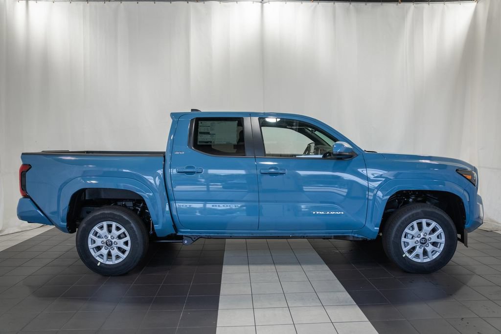 New 2026 Toyota Tacoma SR5 AWD/4WD image 3