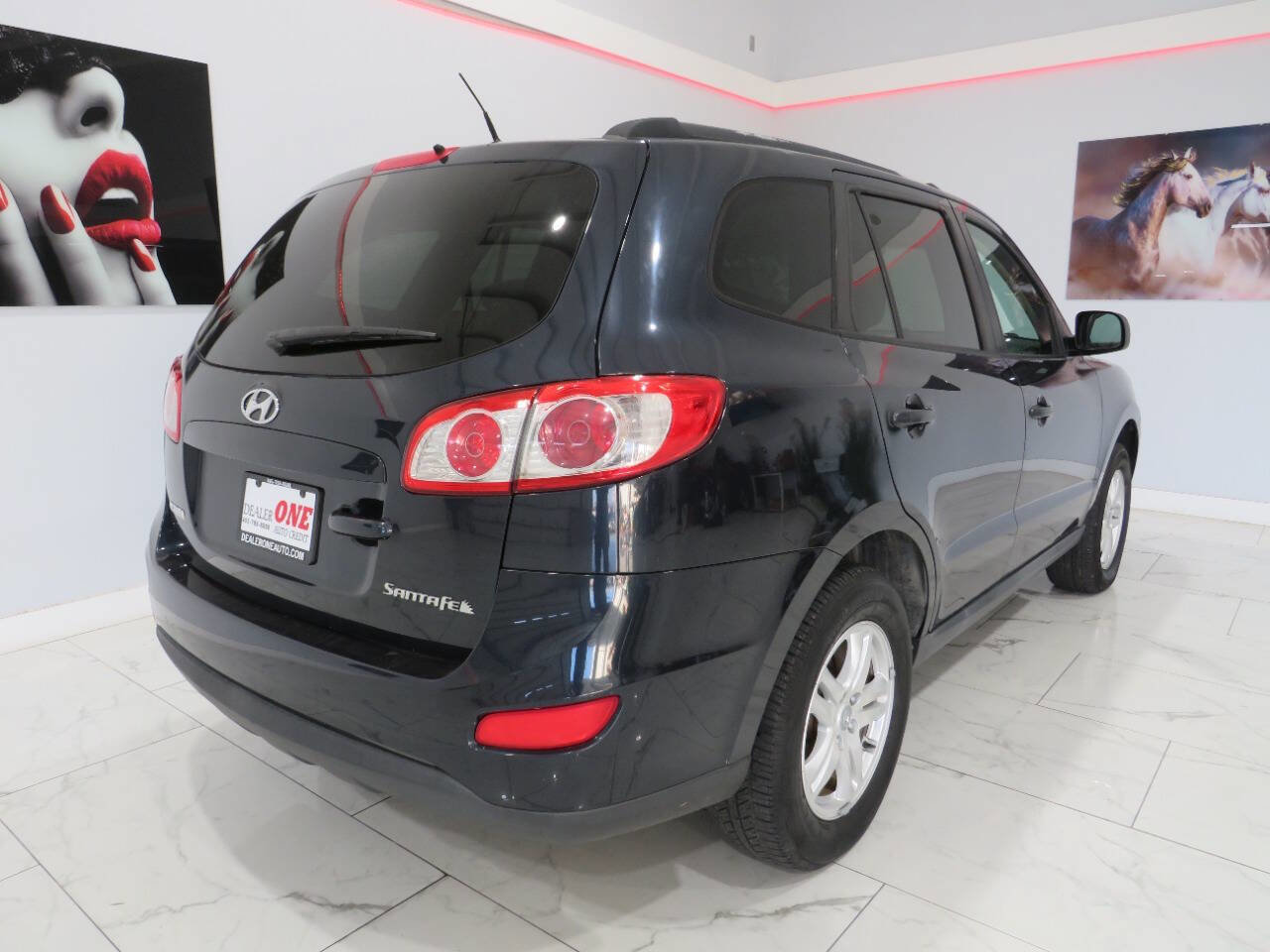 Used 2011 Hyundai Santa Fe GLS FWD image 4