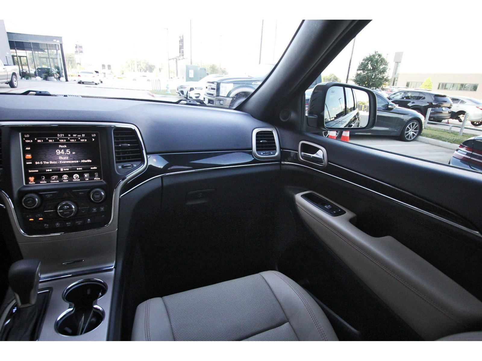 Used 2016 Jeep Grand Cherokee Limited 75th Anniversary AWD/4WD image 11