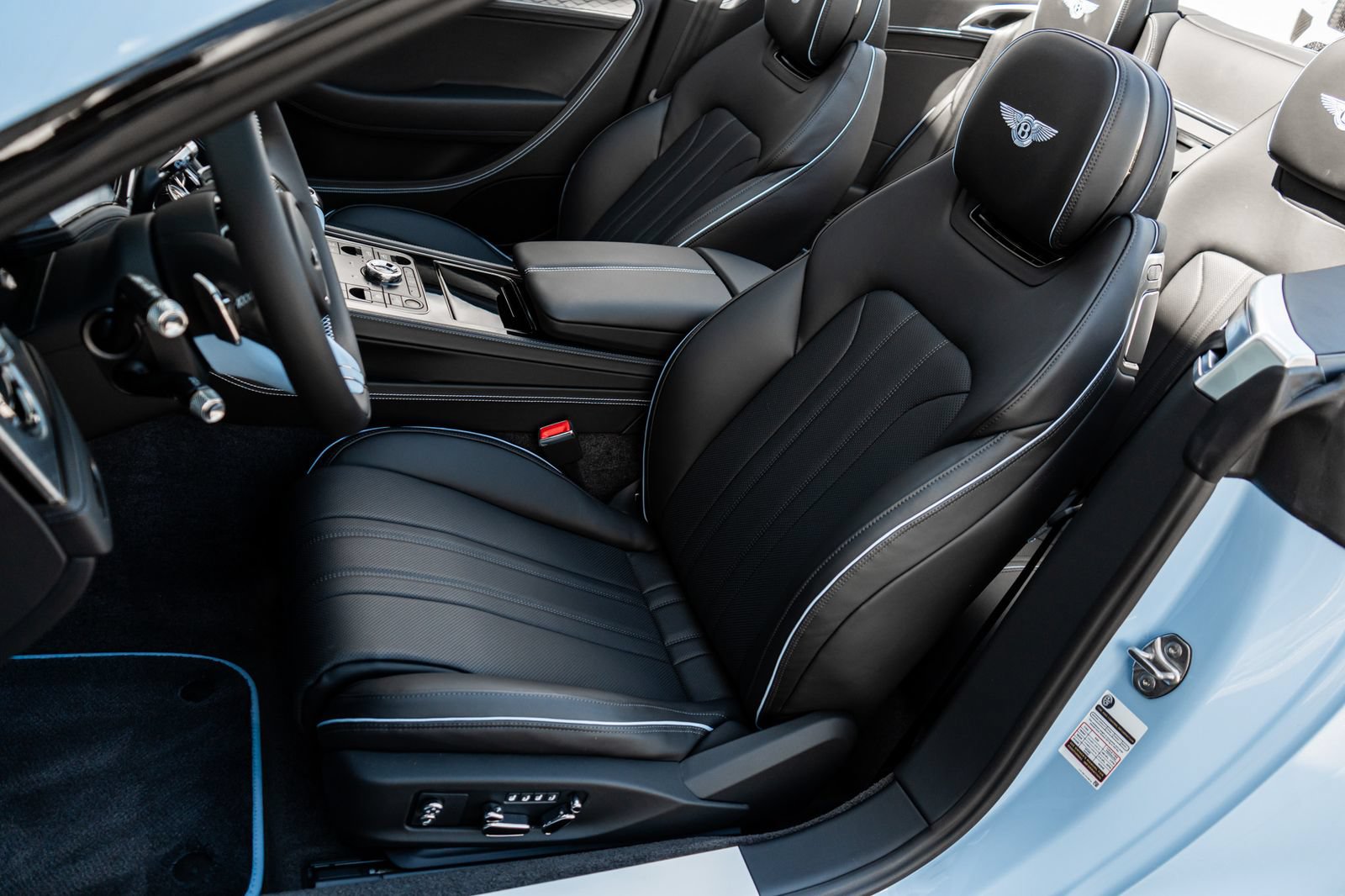 Certified 2026 Bentley Continental GTC AWD/4WD image 25
