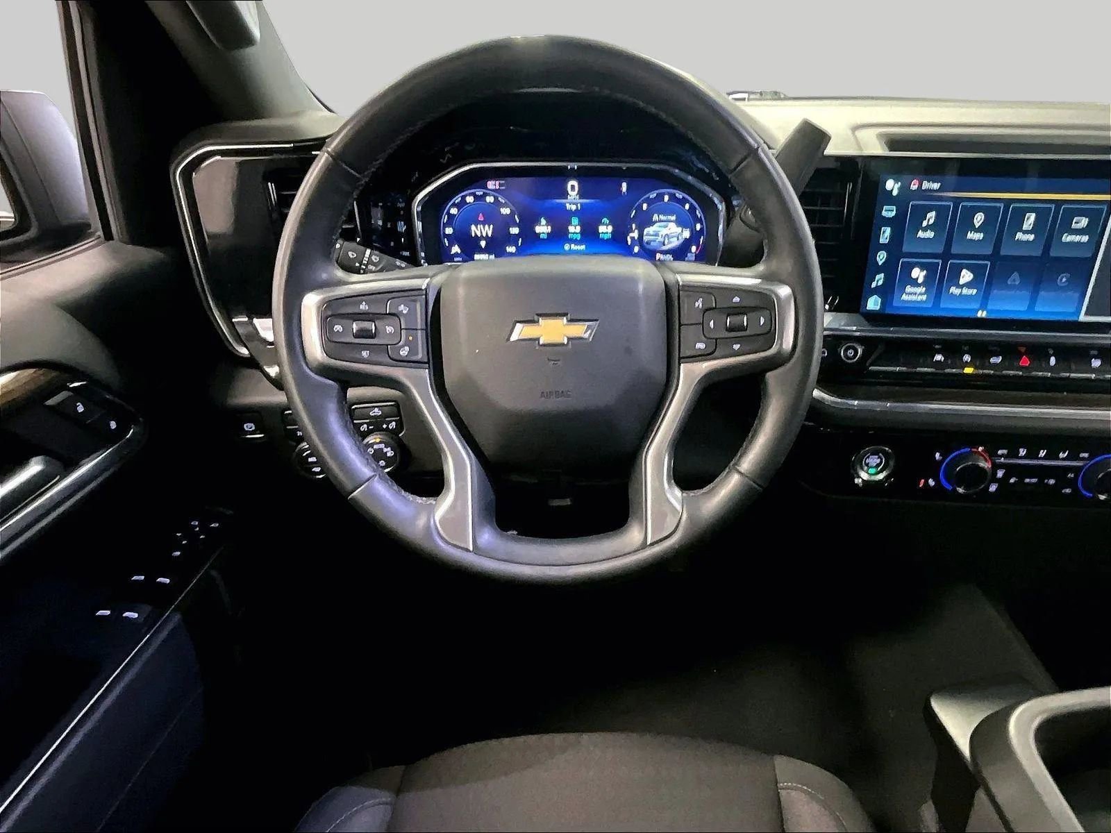 Used 2024 Chevrolet Silverado 1500 LT image 5