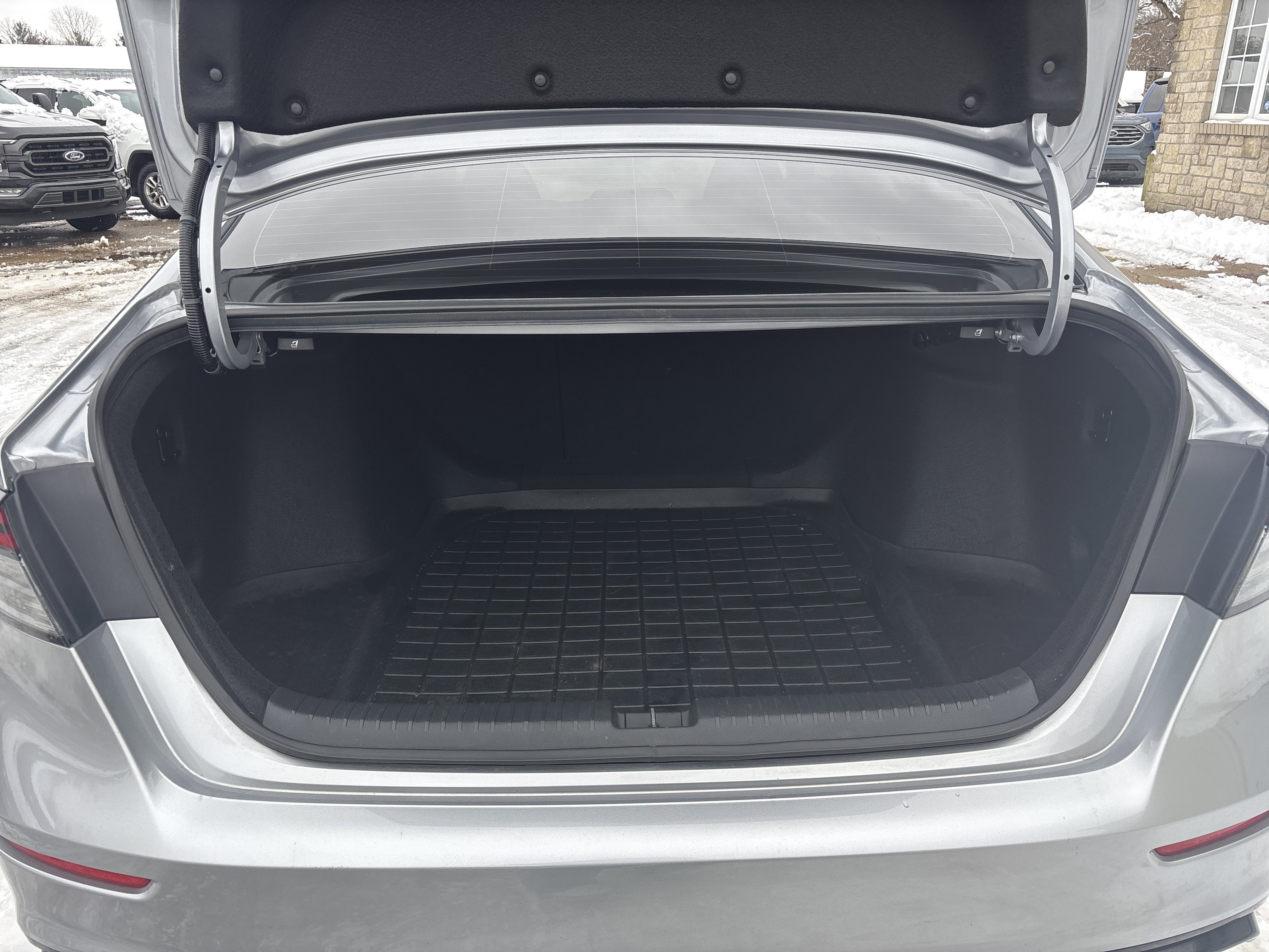 Used 2023 Honda Accord Sport image 7