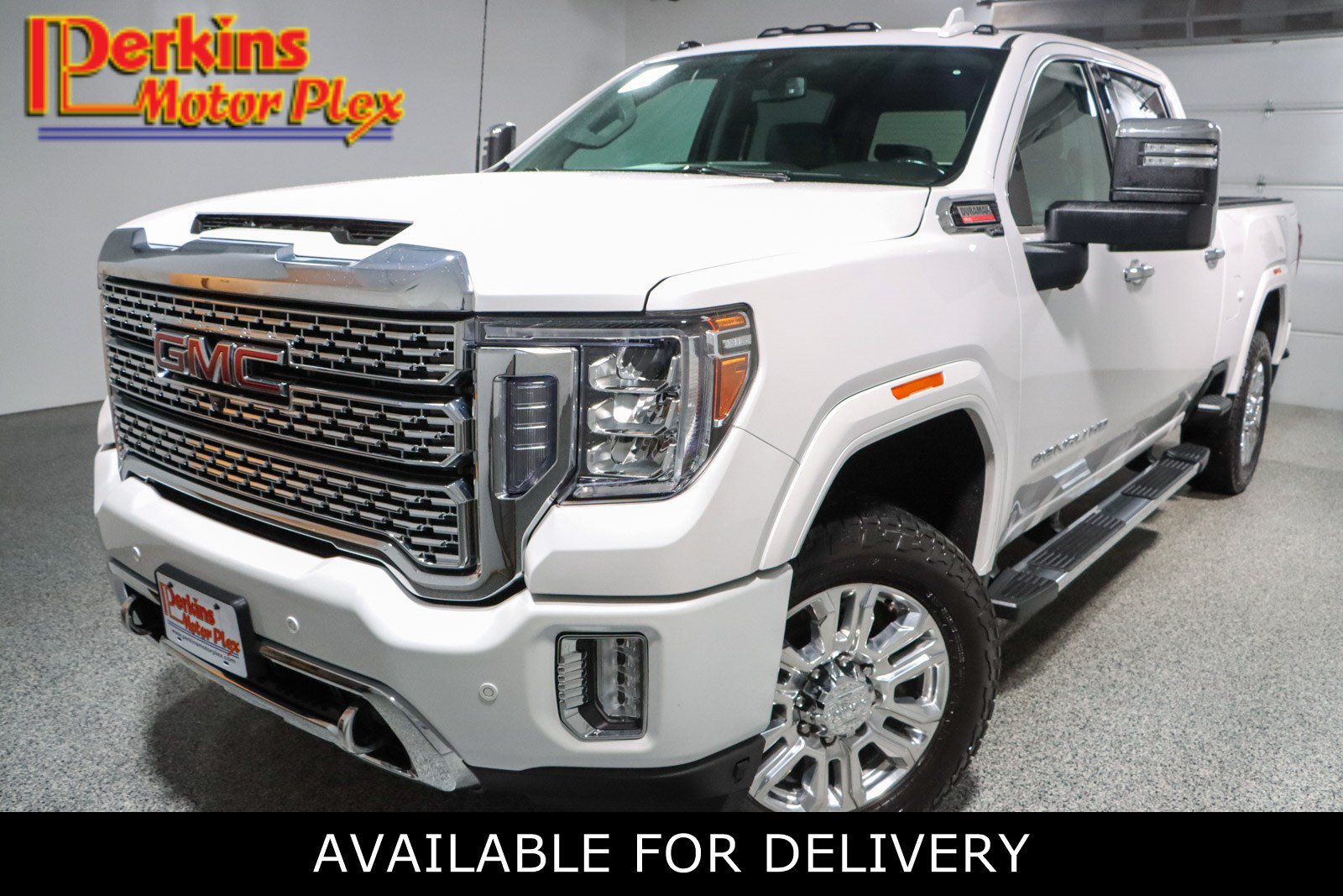 Used 2022 GMC Sierra 2500 Denali AWD/4WD image 1