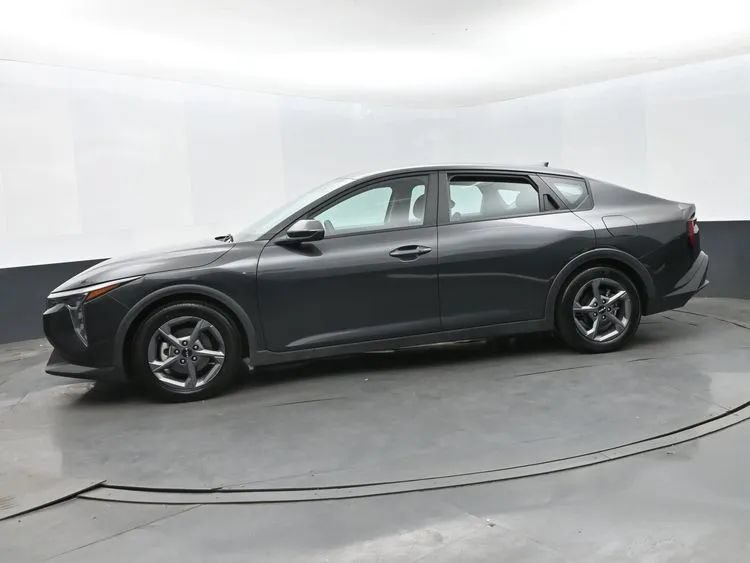 Used 2025 Kia K4 FWD image 5