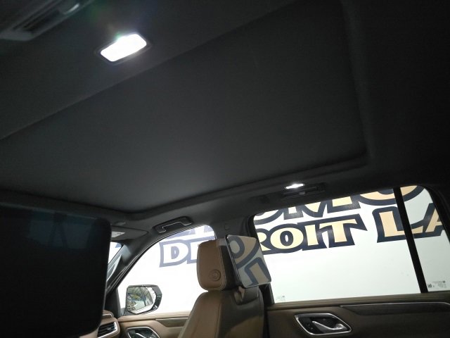 Used 2024 Chevrolet Suburban High Country image 12