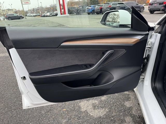 Used 2021 Tesla Model 3 Standard Range Plus image 18