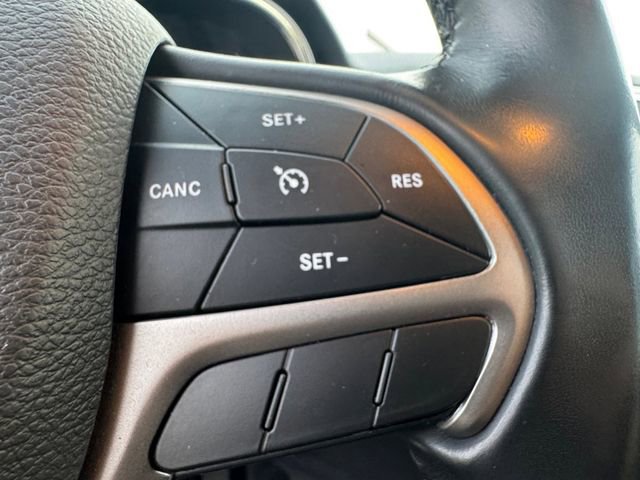 Used 2021 Jeep Grand Cherokee Laredo RWD image 8