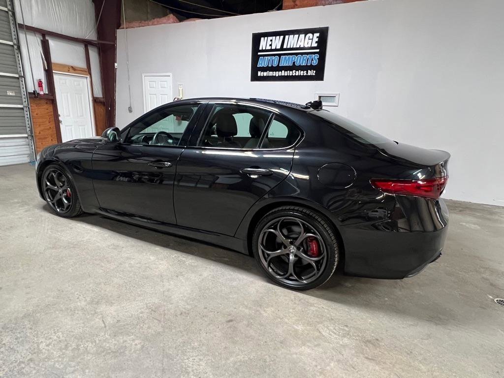 Used 2021 Alfa Romeo Giulia Ti Sport image 7