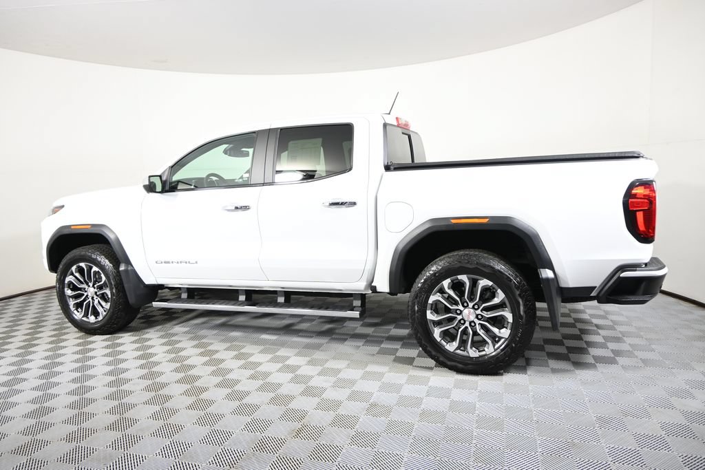 Used 2024 GMC Canyon Denali AWD/4WD image 3