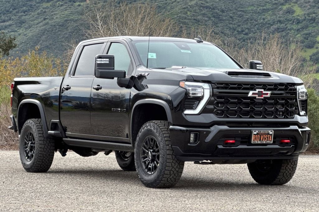 New 2026 Chevrolet Silverado 2500 ZR2 w/ LPO, Dark Essentials Package video 2