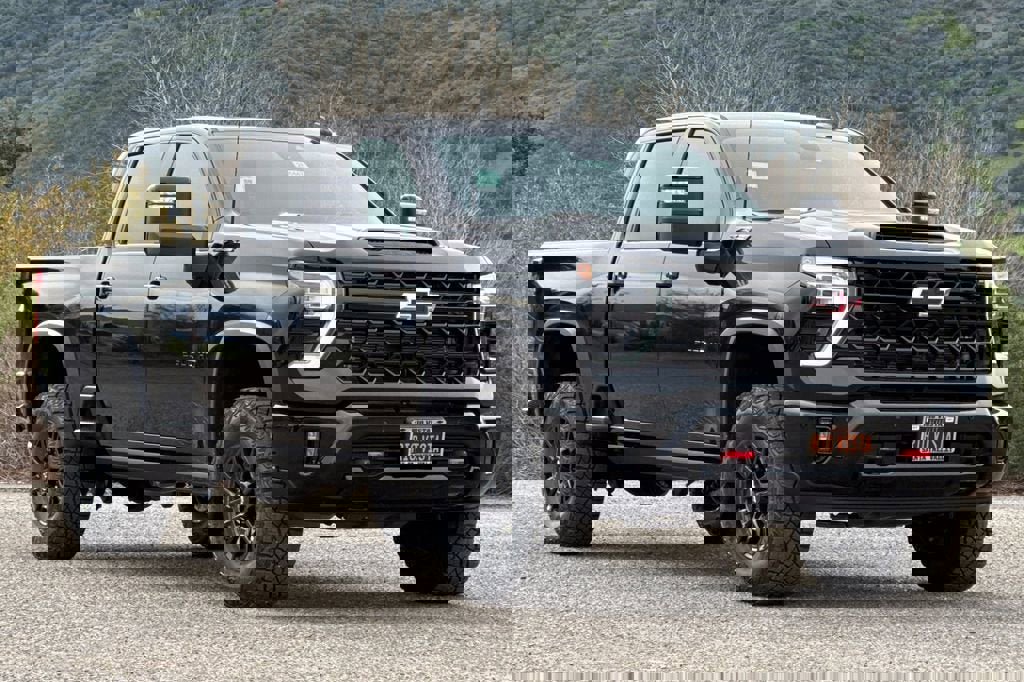 New 2026 Chevrolet Silverado 2500 ZR2 w/ LPO, Dark Essentials Package image 2