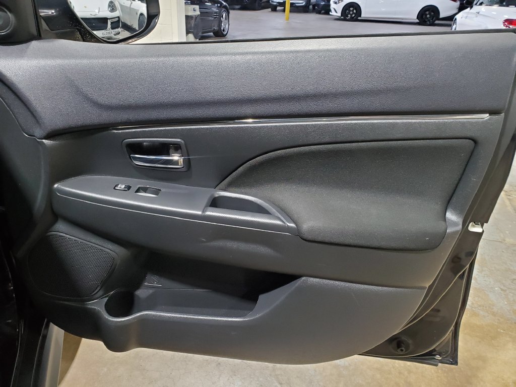 Used 2018 Mitsubishi Outlander Sport LE FWD image 15