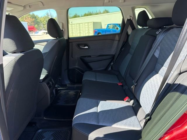 Used 2023 Nissan Rogue SV image 22