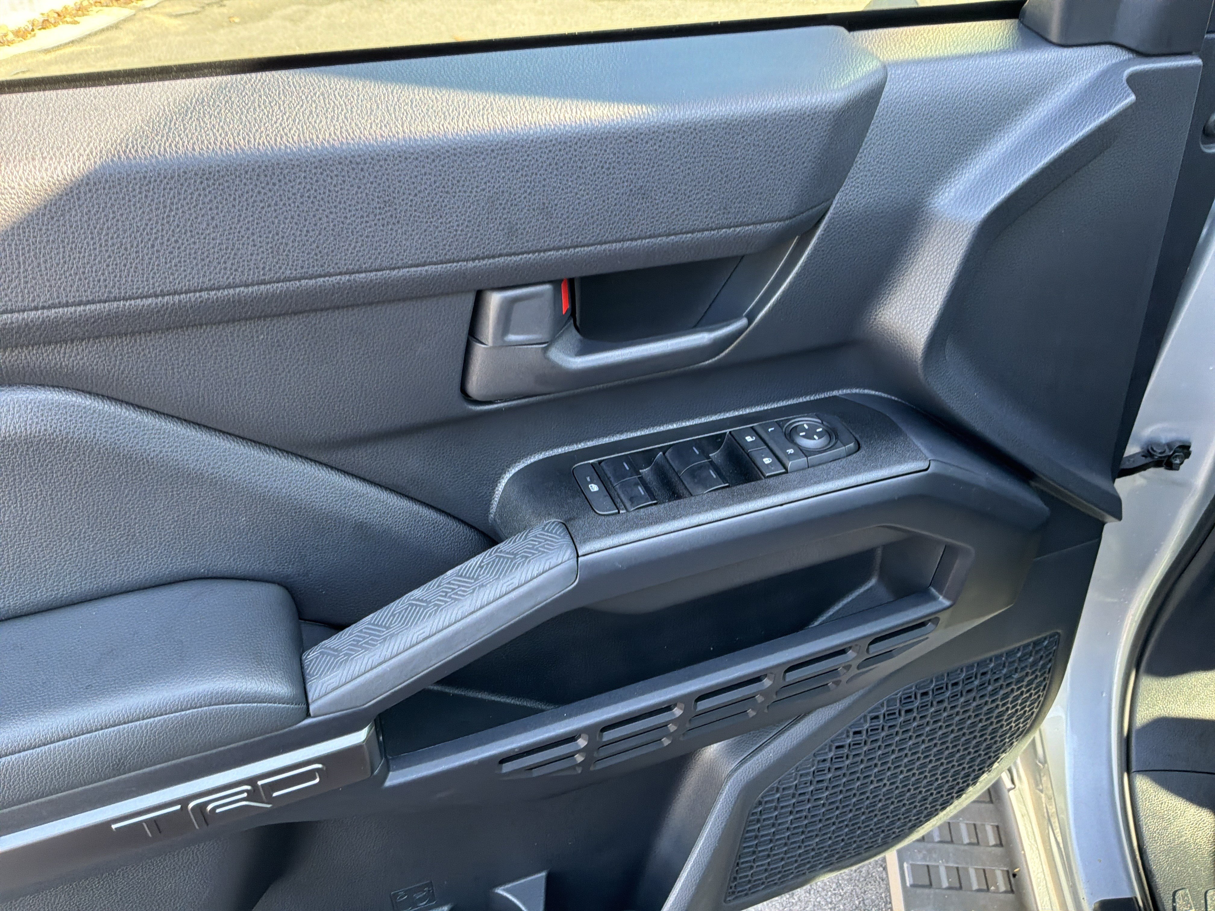 Used 2025 Toyota 4Runner TRD Off-Road AWD/4WD image 15