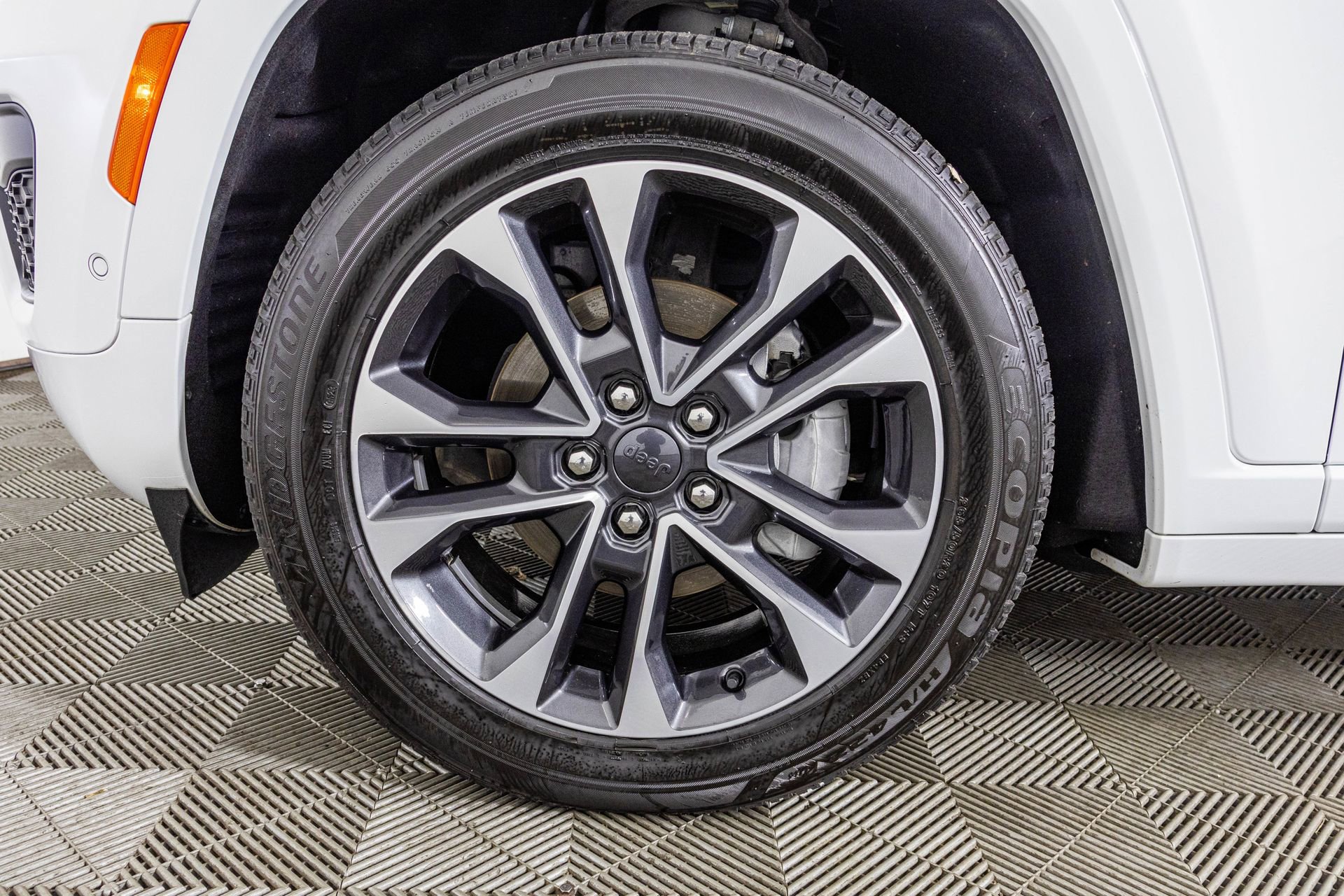 Used 2023 Jeep Grand Cherokee Overland w/ Adv Protech Group III image 47