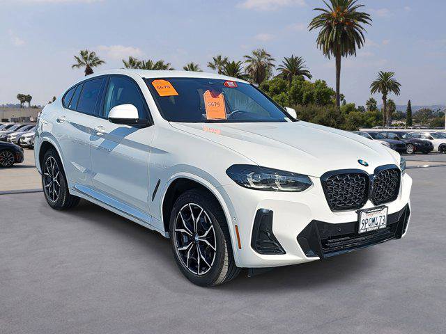 Used 2025 BMW X4 xDrive30i w/ Premium Package image 3