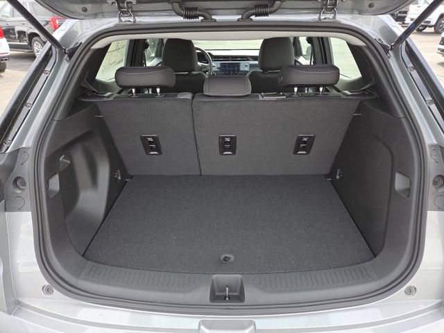 New 2027 Chevrolet Bolt LT w/ Comfort Package FWD image 22
