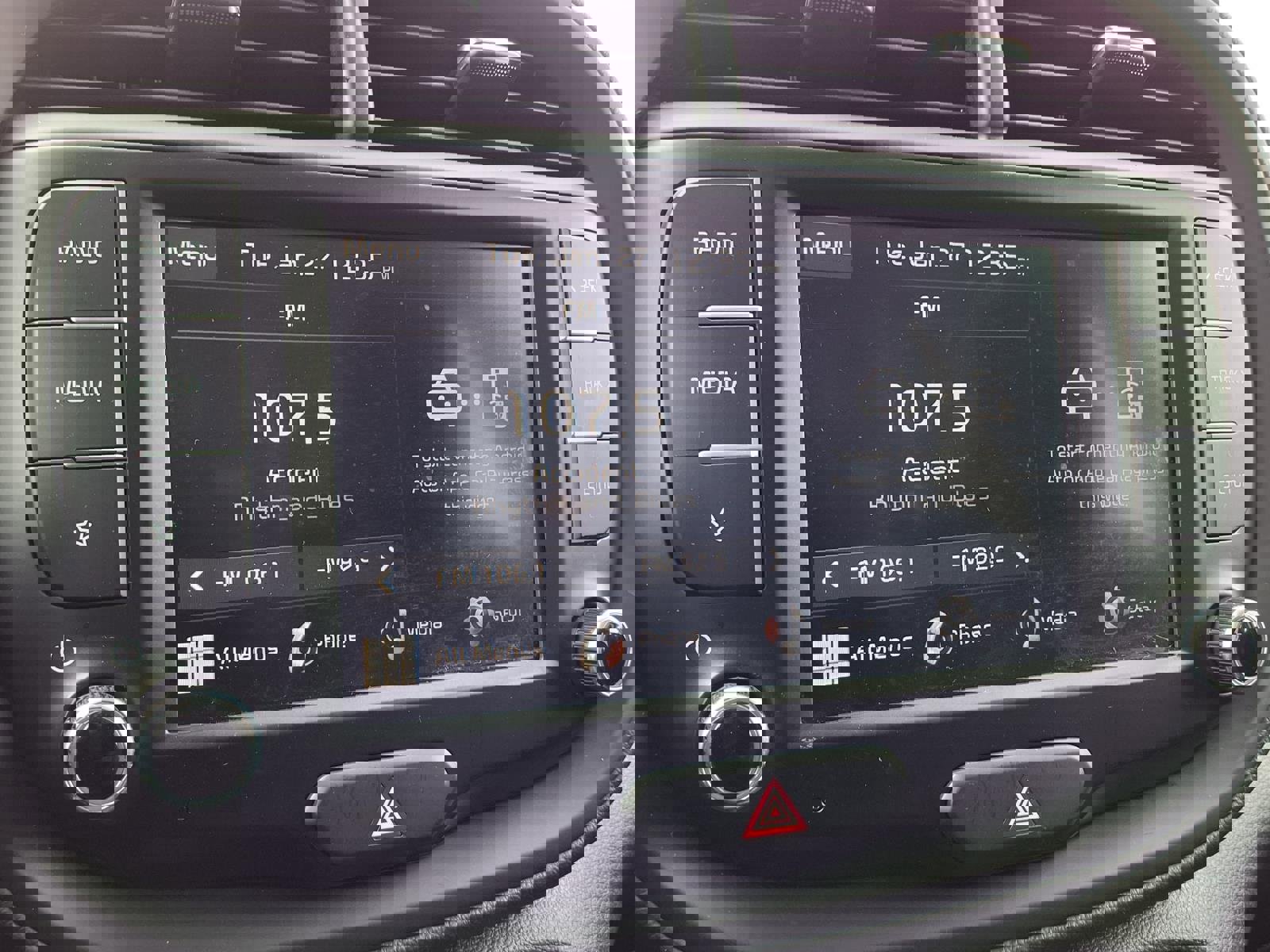 Used 2024 Kia Soul LX w/ Option Group 015 image 10