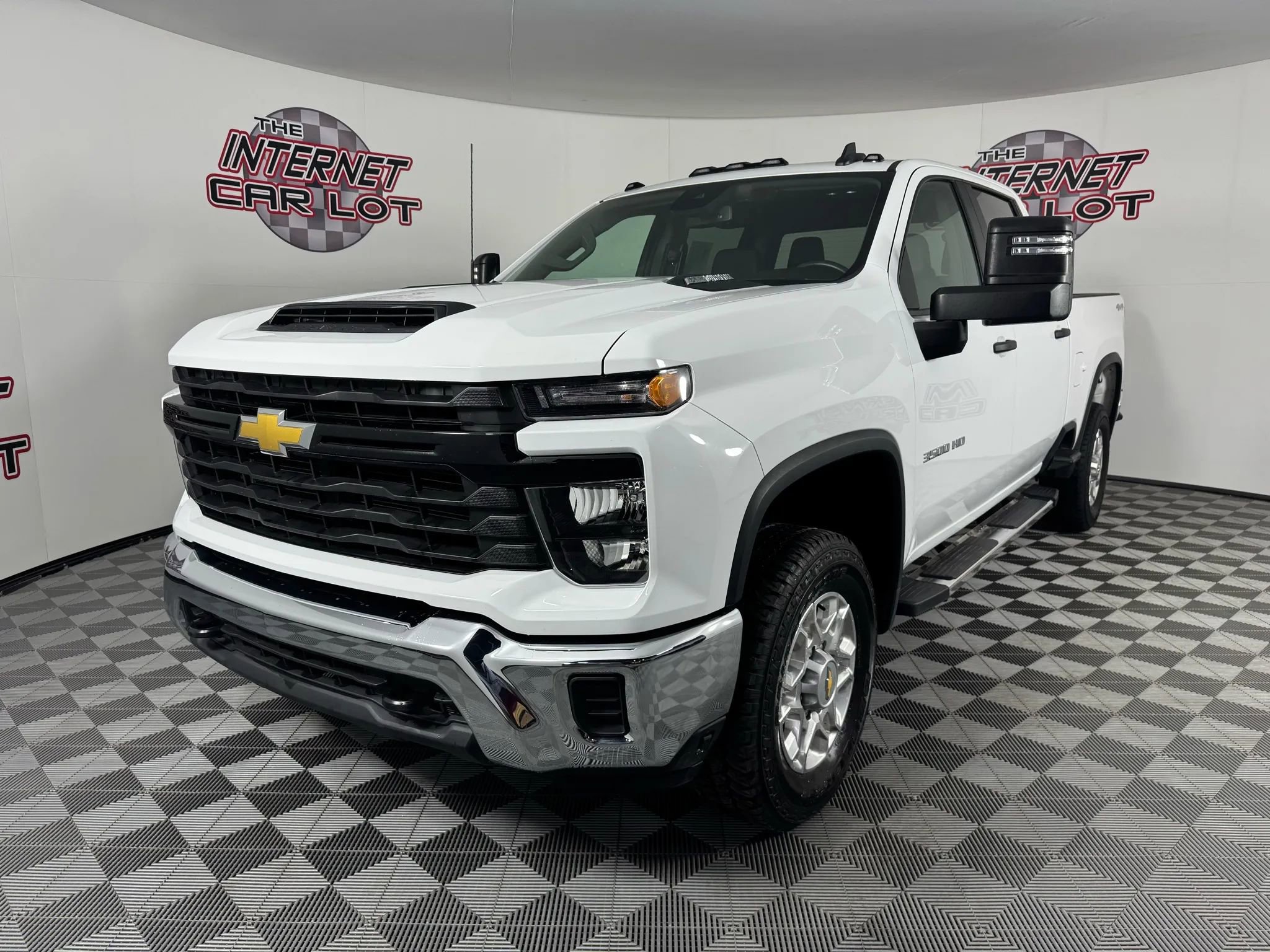 Used 2024 Chevrolet Silverado 3500 W/T w/ WT Convenience Package image 3