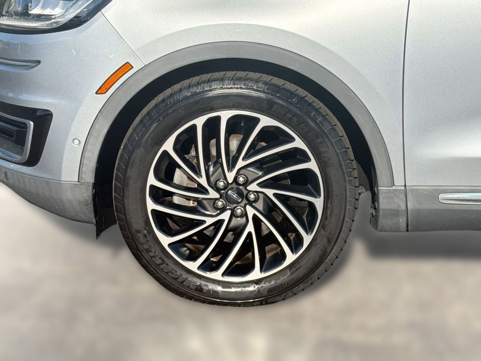 Used 2020 Lincoln Nautilus Reserve FWD image 12