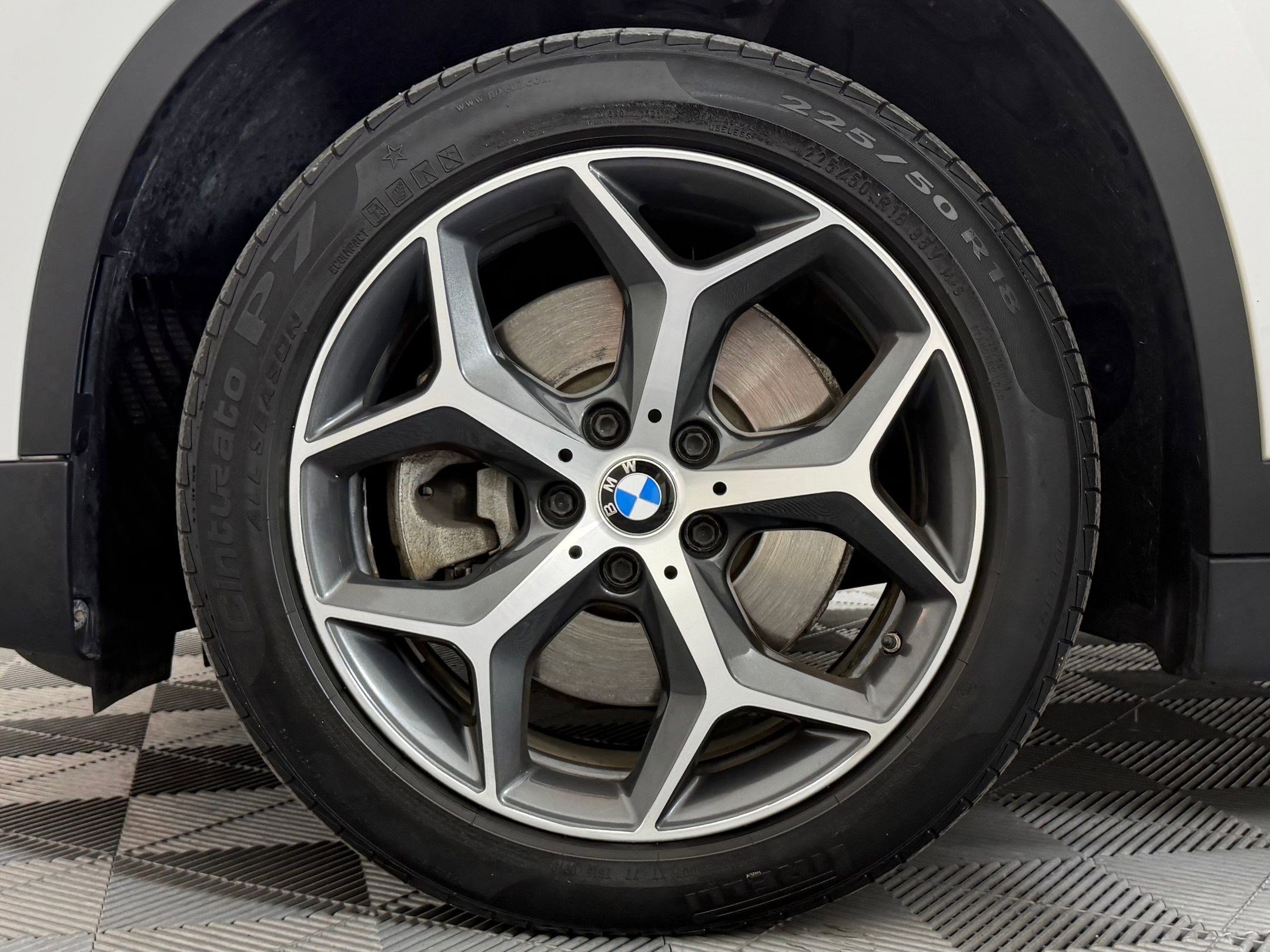 Used 2018 BMW X1 xDrive28i w/ Convenience Package image 12