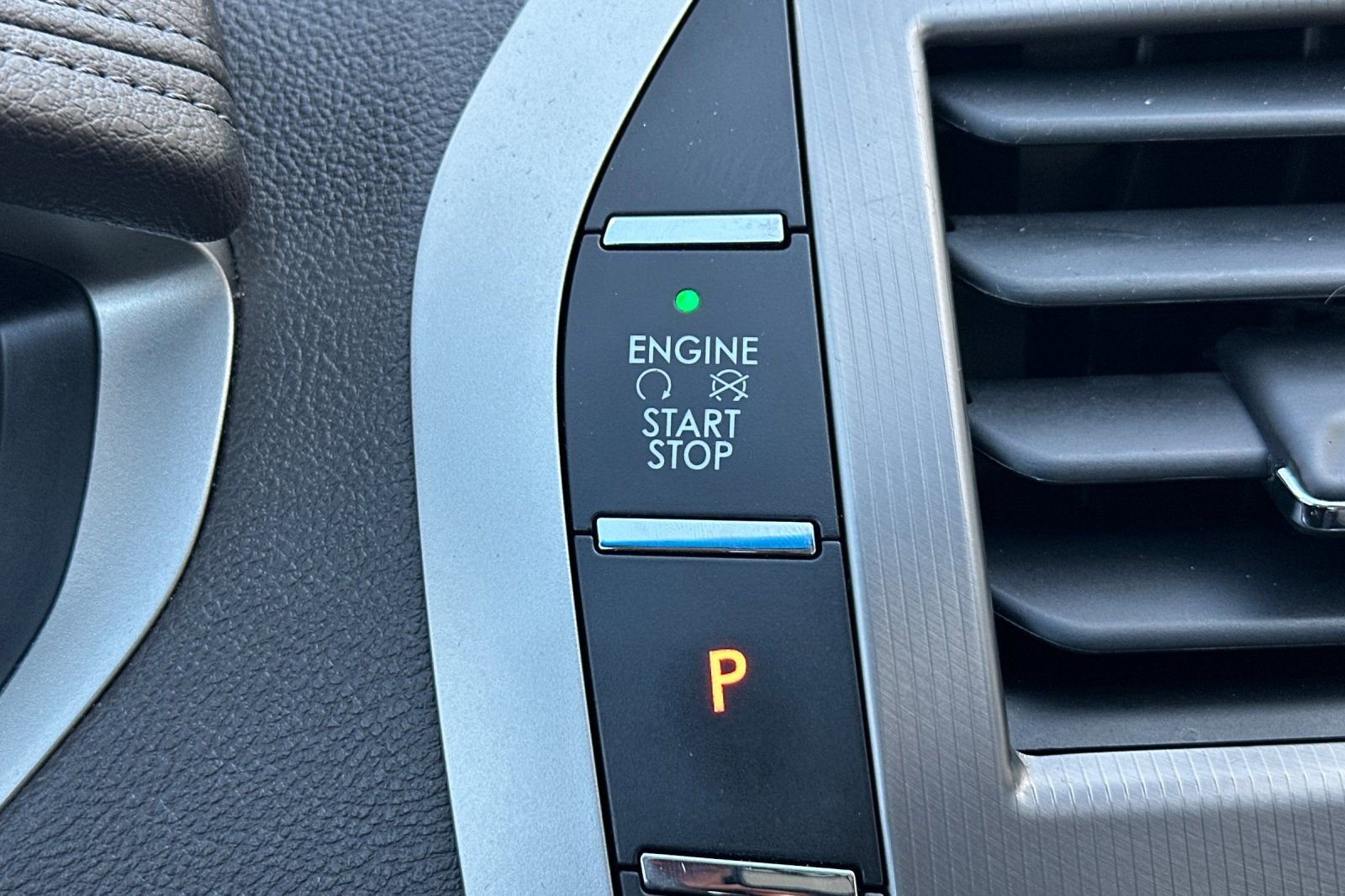 Used 2019 Lincoln MKZ Reserve FWD image 21