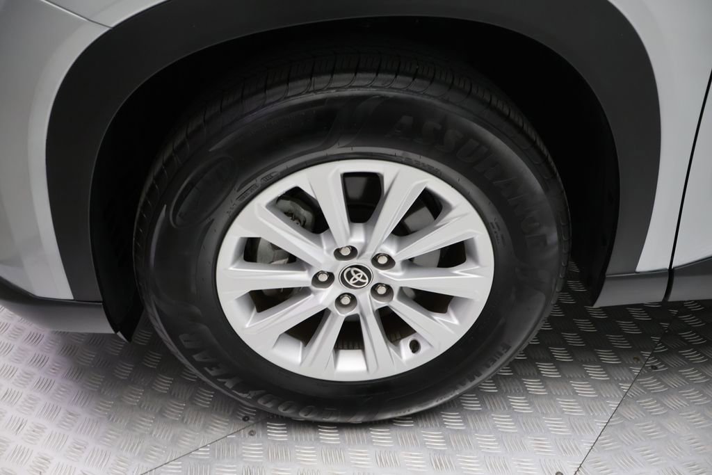 Certified 2025 Toyota Grand Highlander AWD image 4