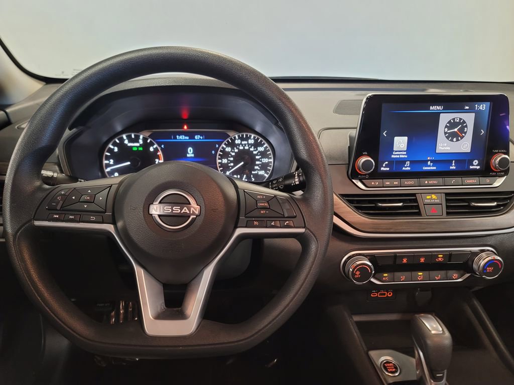 Certified 2025 Nissan Altima 2.5 SV image 11