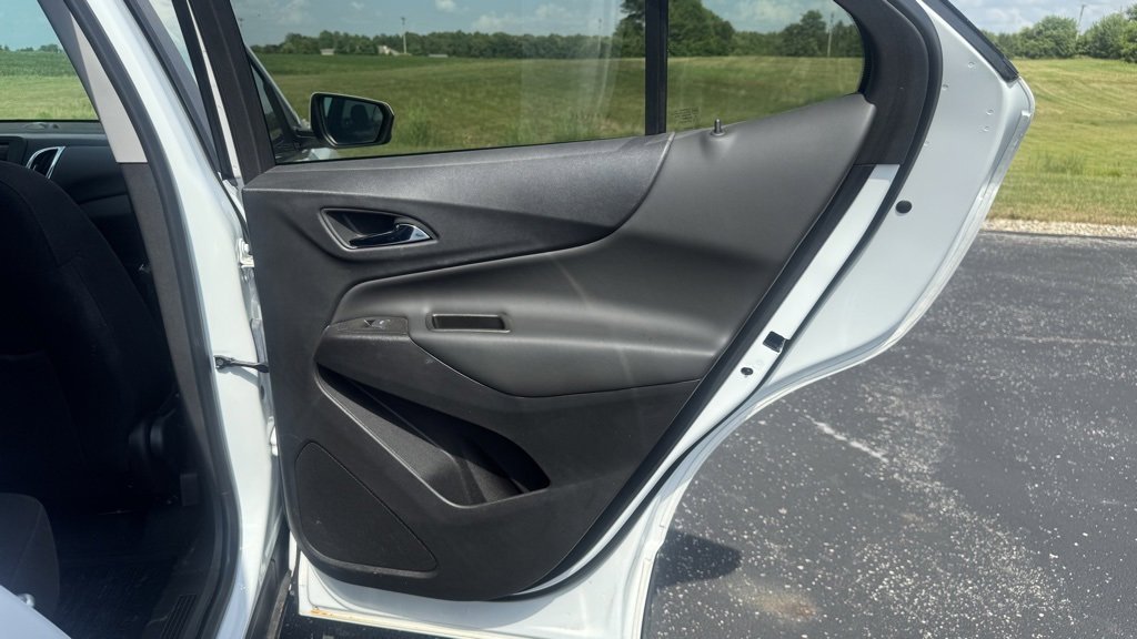 Used 2023 Chevrolet Equinox LT image 16