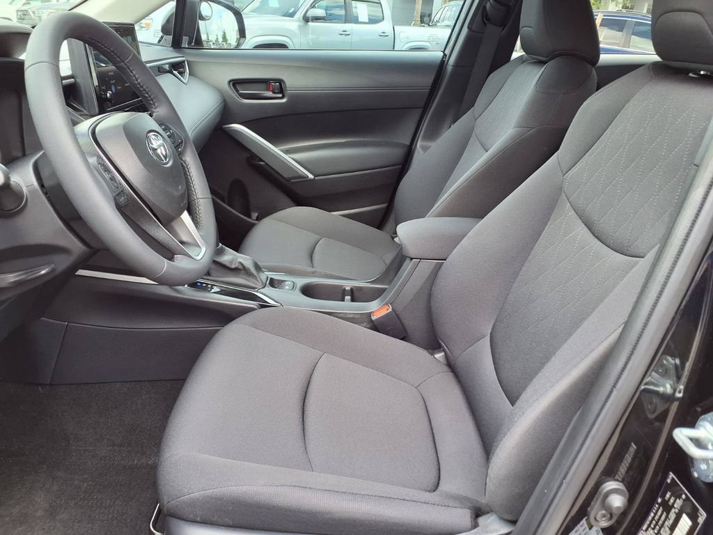 Used 2024 Toyota Corolla Cross LE FWD image 23