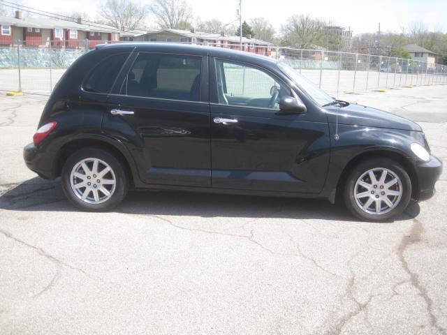 Used 2007 Chrysler PT Cruiser Touring w/ Fleet Value Group I FWD image 4