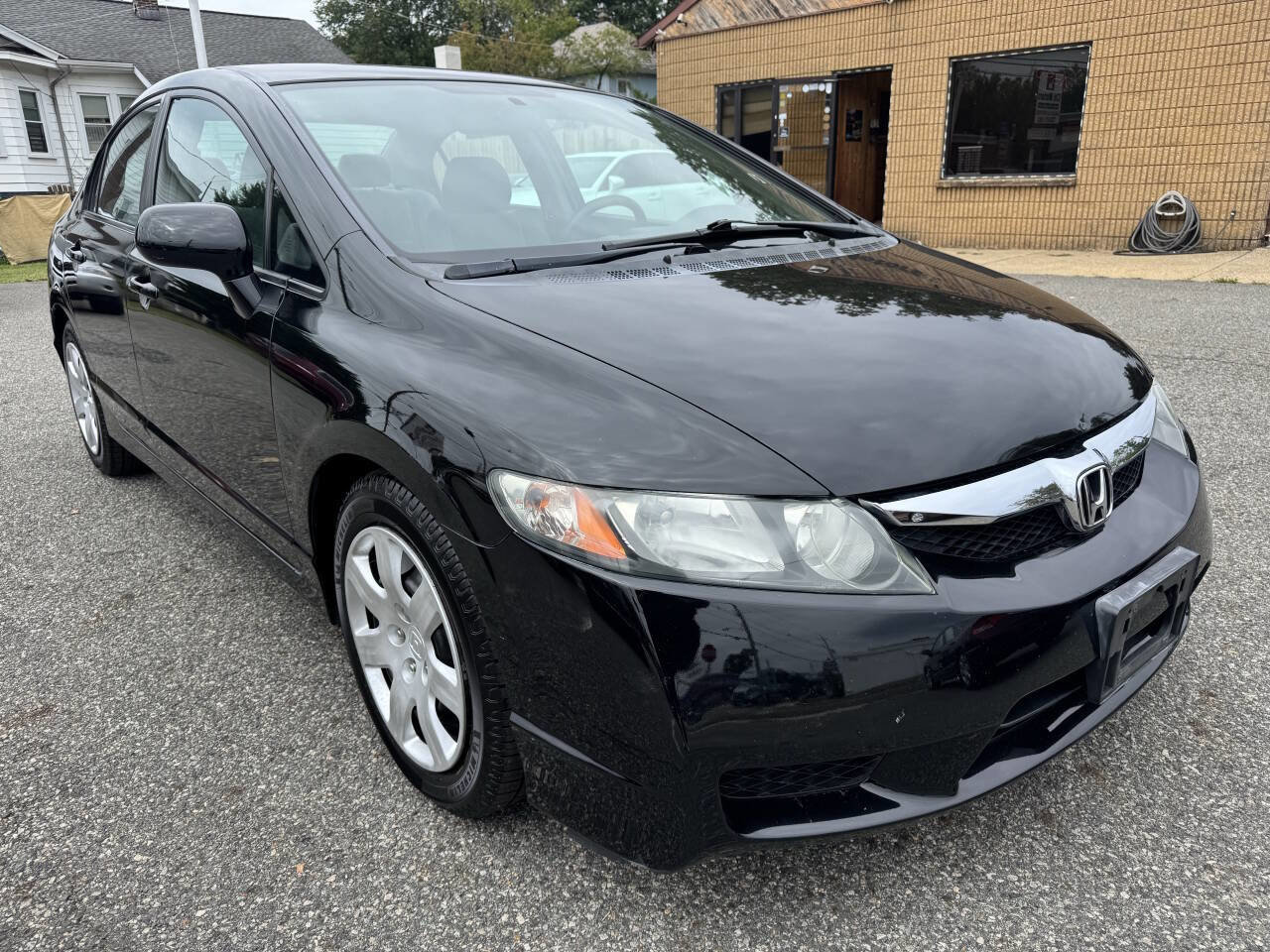 Used 2010 Honda Civic LX image 1