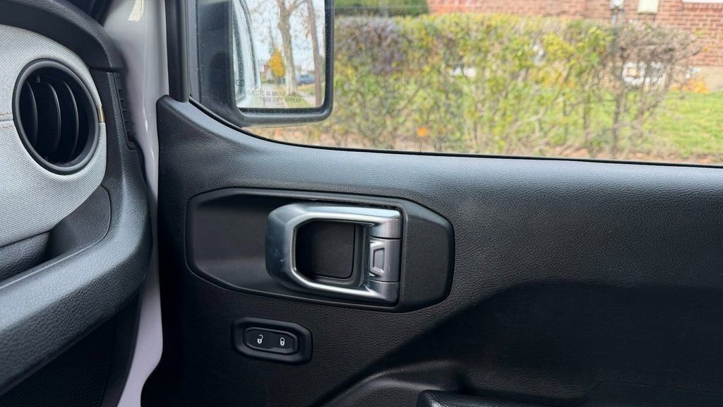 Used 2024 Jeep Wrangler Sport S image 18