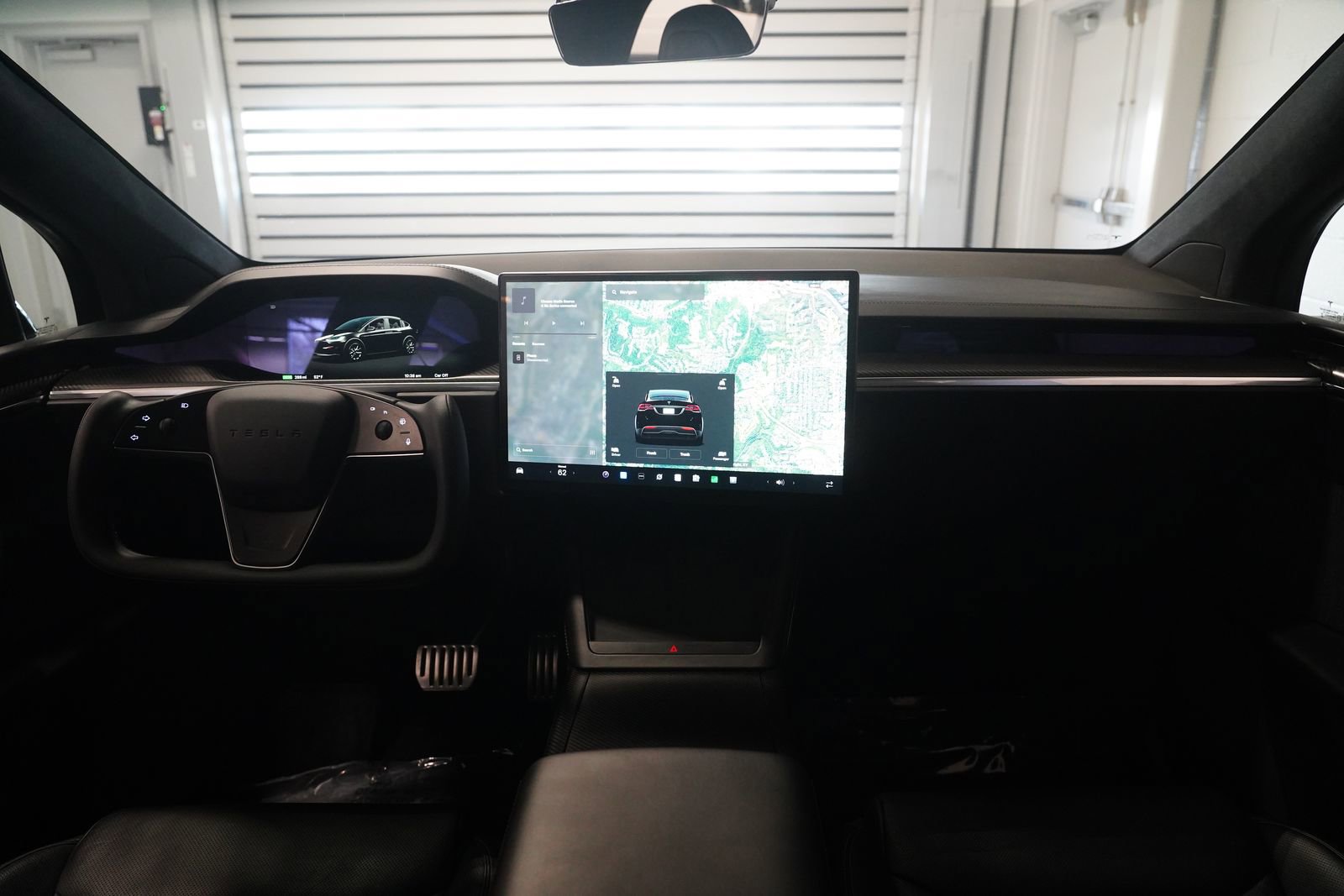 Used 2022 Tesla Model X Plaid image 17