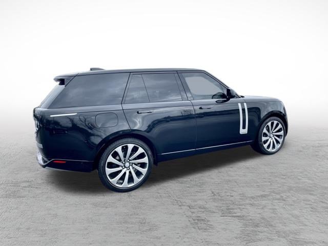Used 2023 Land Rover Range Rover Autobiography image 7