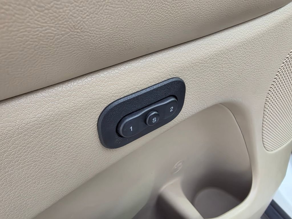 Used 2017 Jeep Grand Cherokee Limited w/ Trailer Tow Group IV image 12