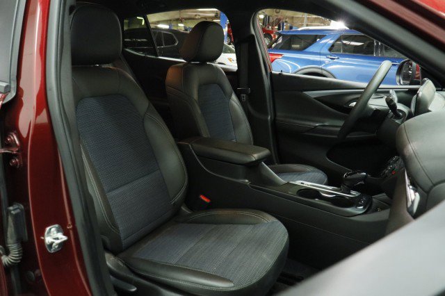 Used 2025 Buick Envista Preferred w/ Convenience II Package FWD image 22