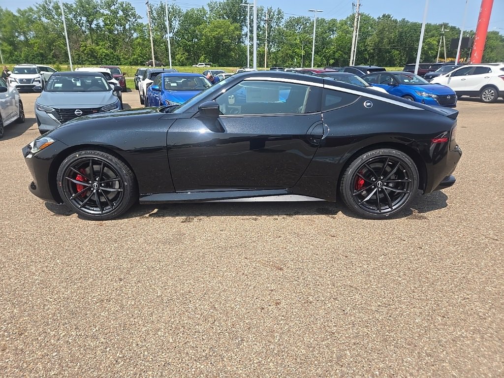 New 2025 Nissan Z Performance w/ Floor Mat Package image 4