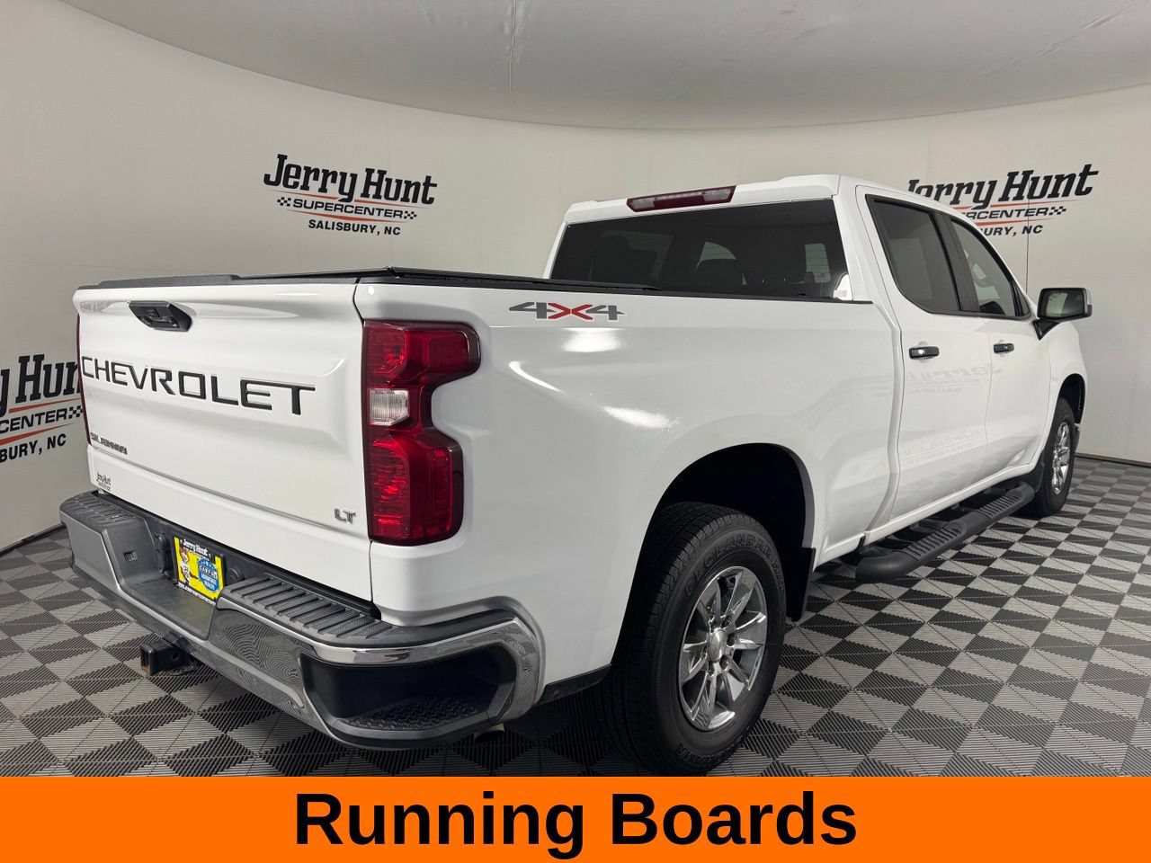 Used 2023 Chevrolet Silverado 1500 LT w/ Protection Package AWD/4WD image 7