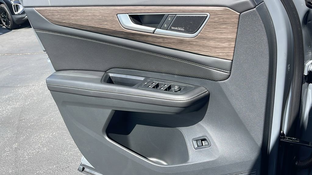 New 2025 Volkswagen Atlas SEL Premium R-Line image 27