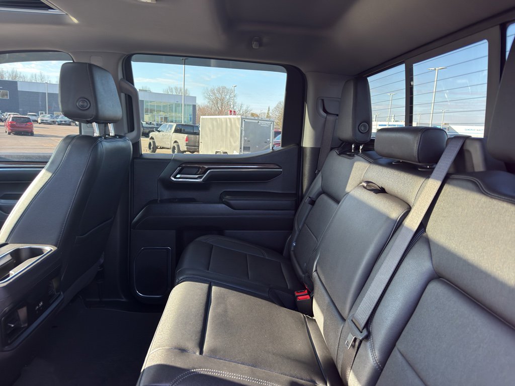 Used 2024 Chevrolet Silverado 1500 LT Trail Boss w/ LT Trail Boss Premium Package image 34