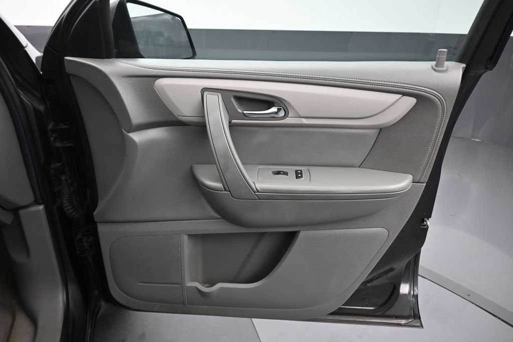 Used 2016 Chevrolet Traverse LS FWD image 48