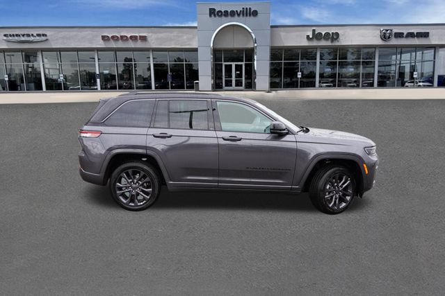 New 2026 Jeep Grand Cherokee Limited AWD/4WD image 2