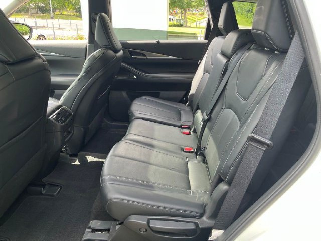 Used 2023 INFINITI QX60 Luxe w/ Performance Audio Package AWD/4WD image 28