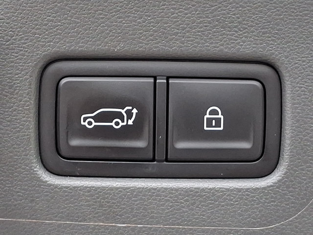 Used 2025 Hyundai Santa Fe SE AWD/4WD image 29
