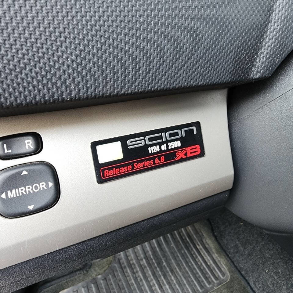 Used 2009 Scion xB image 23