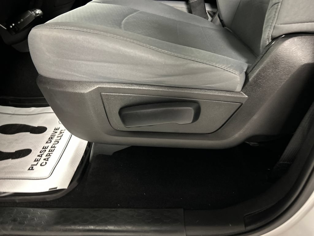 Used 2018 RAM 1500 Express w/ Express Value Package AWD/4WD image 11